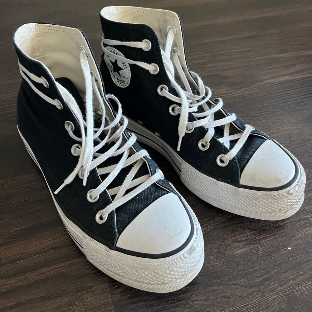 Platform Converse - image 1